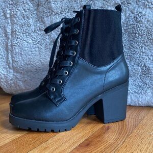 Black Lace Up Heeled Combat Ankle Boots Size 6.5